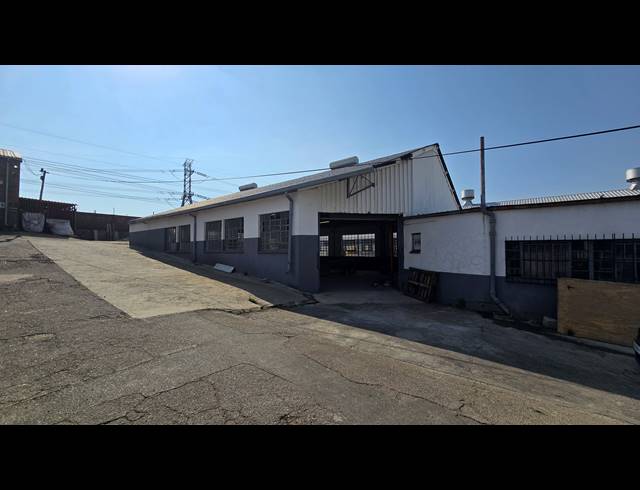 493M² WAREHOUSE TO LET IN SEBENZA